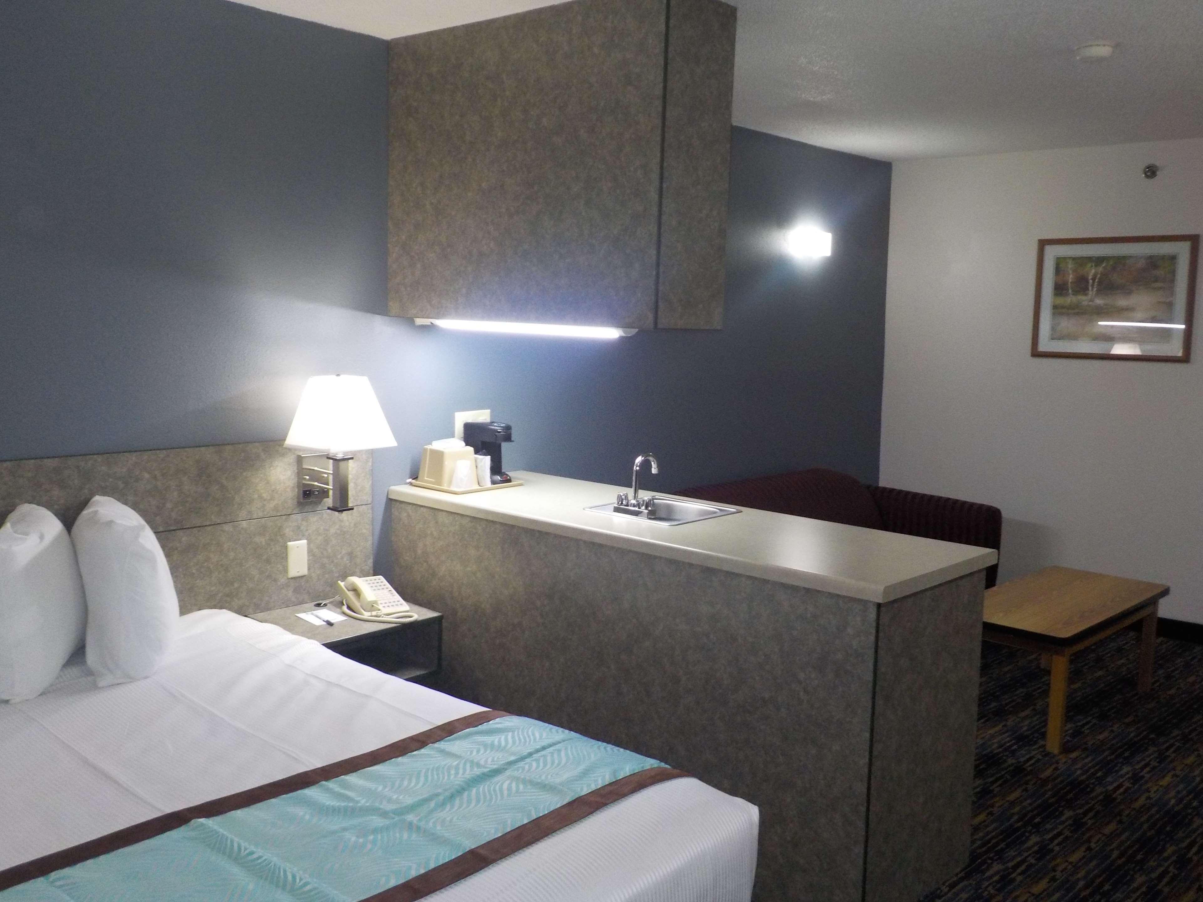 Hotel Mj And 3*